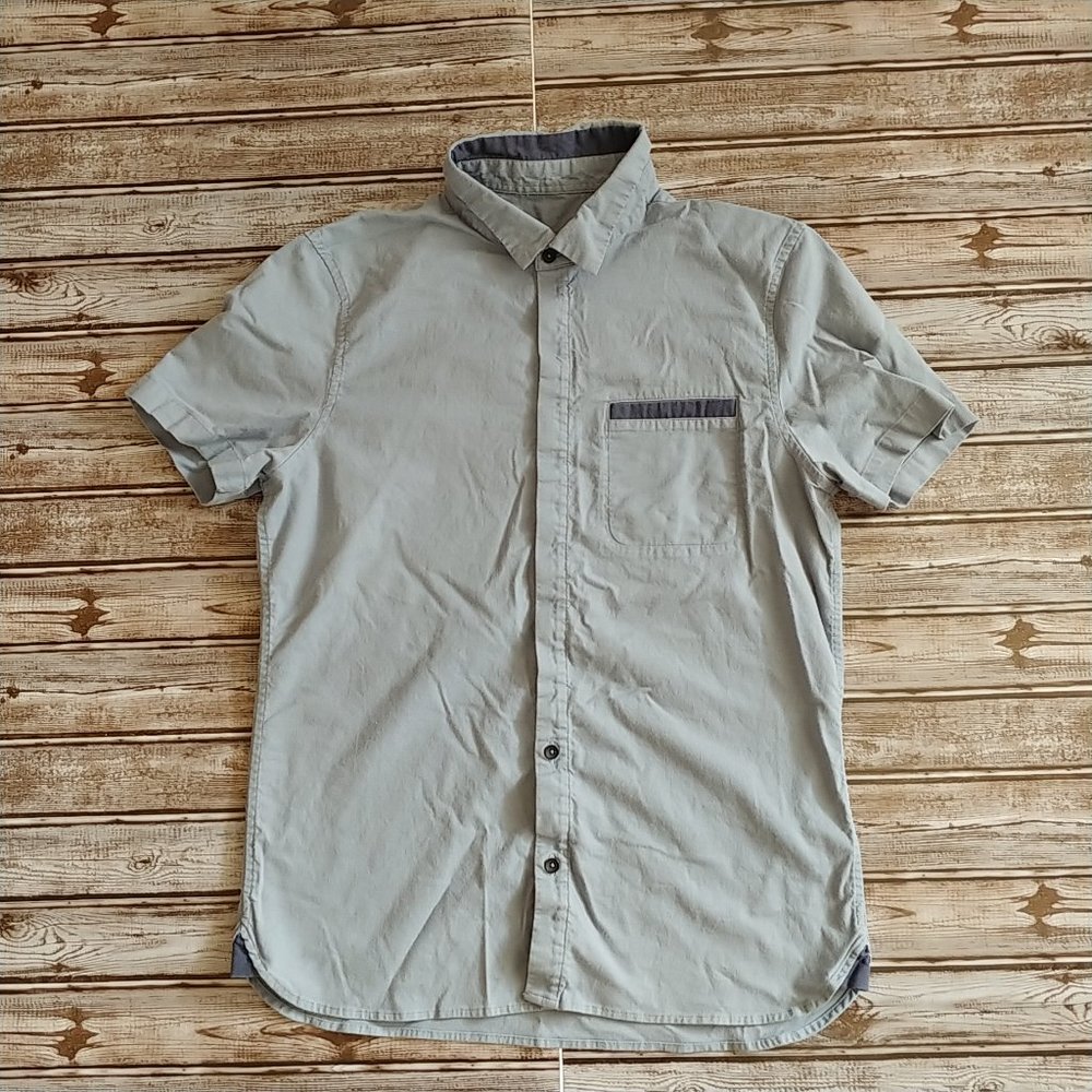 Lululemon Men's Short Sleeve Button Down Shirt Top Small Blue